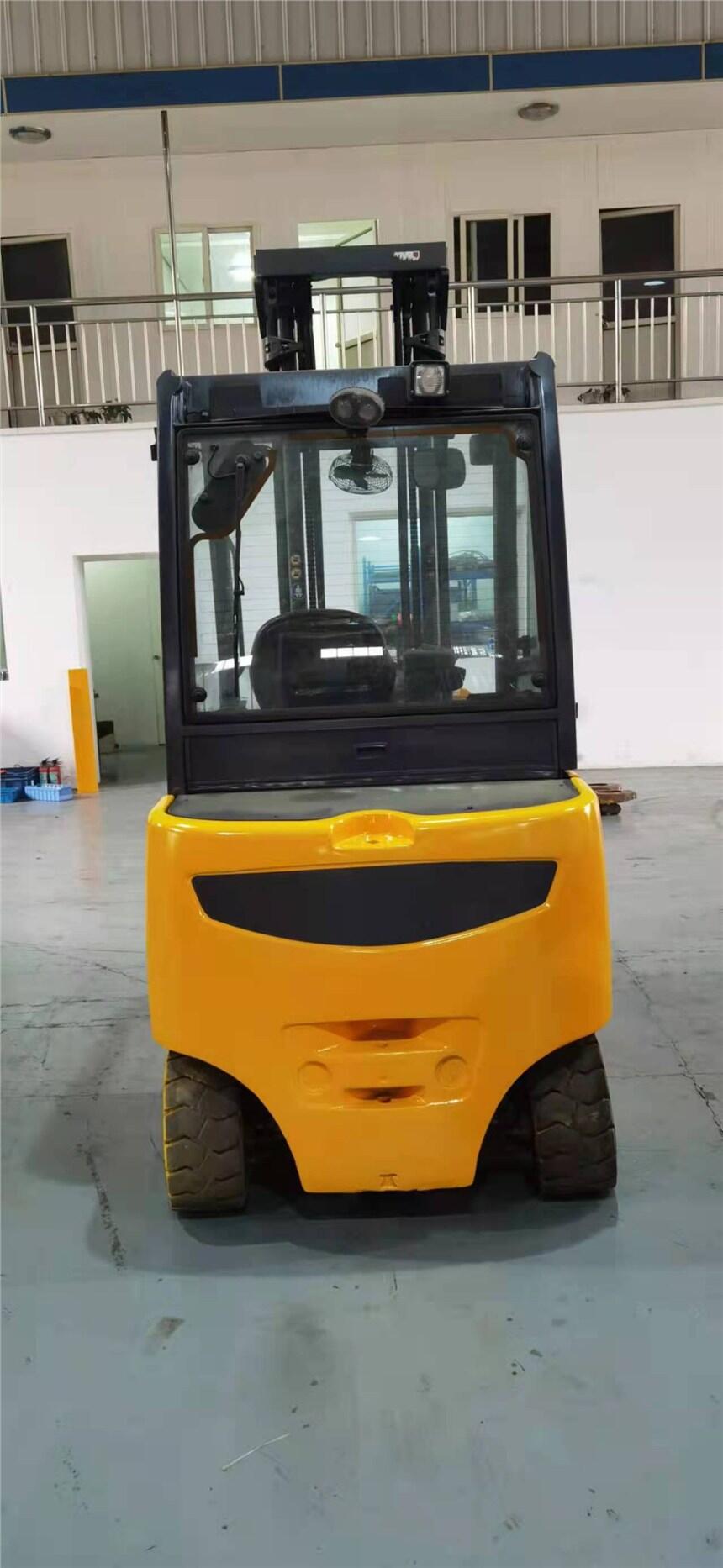 (yng)늄(dng)܇Ud3000kg4.5 }(cng)(k)F(xin)܇